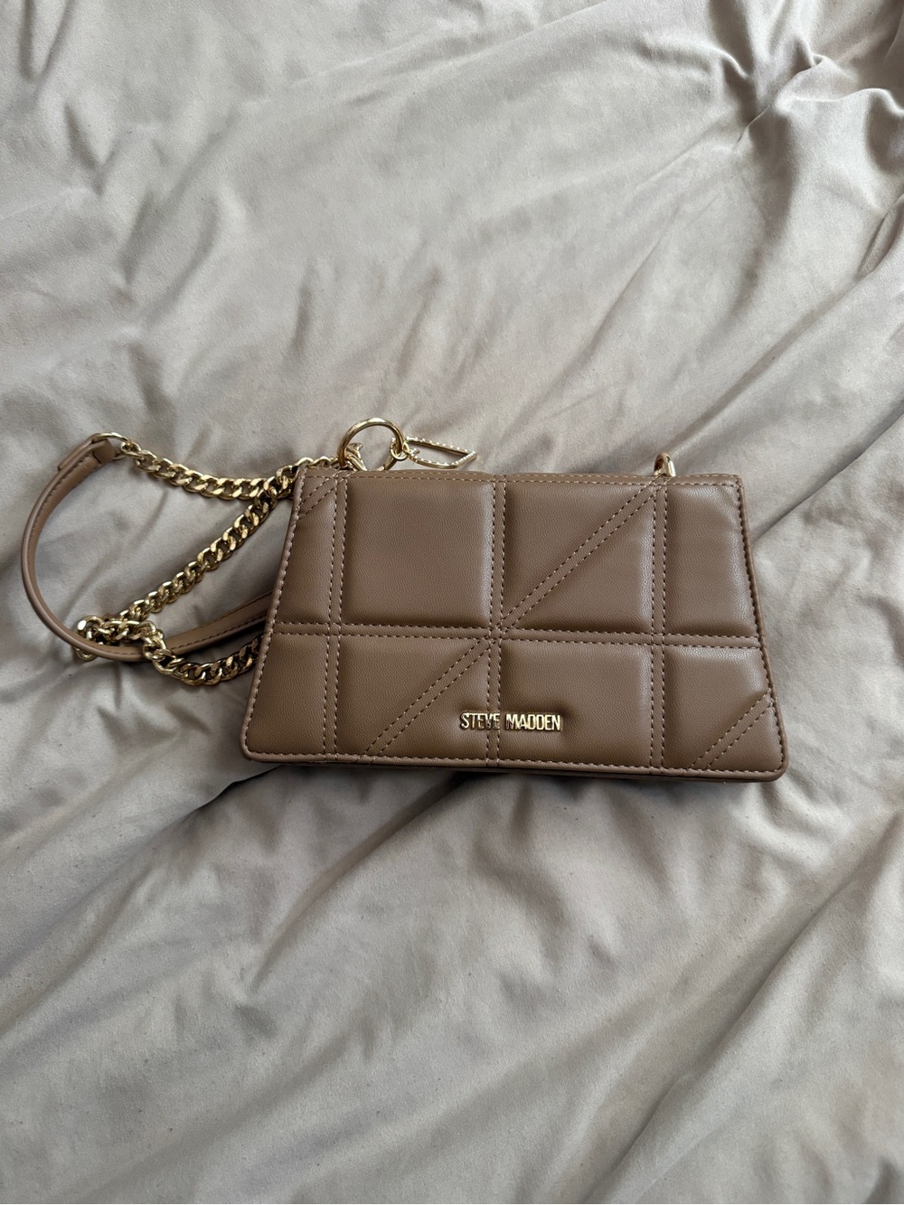 Steve Madden Quilted Tan Crossbody with Gold Chain Strap